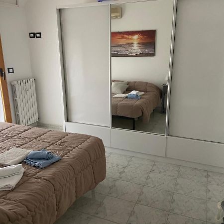La Casa Di Giada Peschiera Borromeo Exterior foto