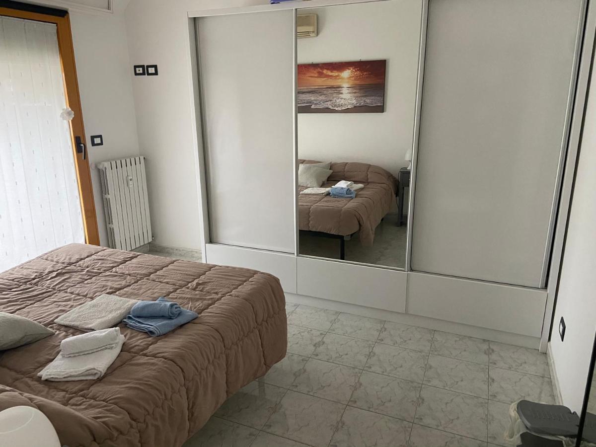 La Casa Di Giada Peschiera Borromeo Exterior foto